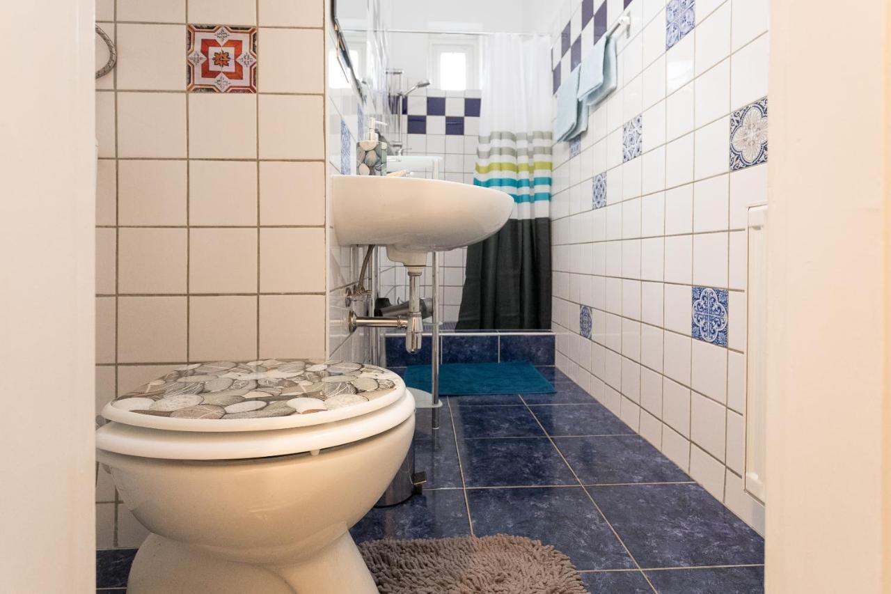 French Balcony - 45M² - Szeneviertel Apartment Vienna Exterior photo