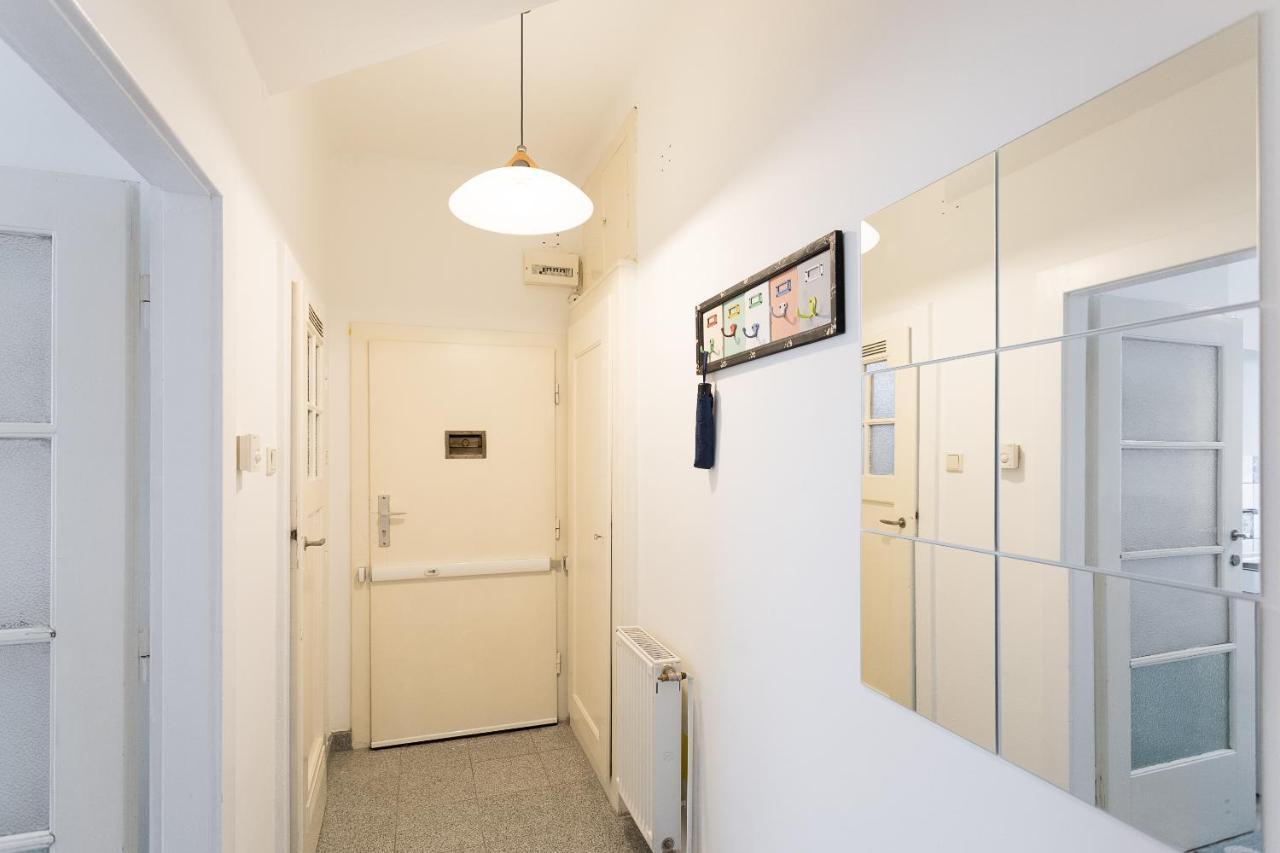 French Balcony - 45M² - Szeneviertel Apartment Vienna Exterior photo