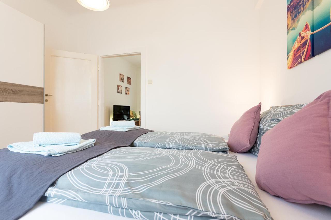 French Balcony - 45M² - Szeneviertel Apartment Vienna Exterior photo